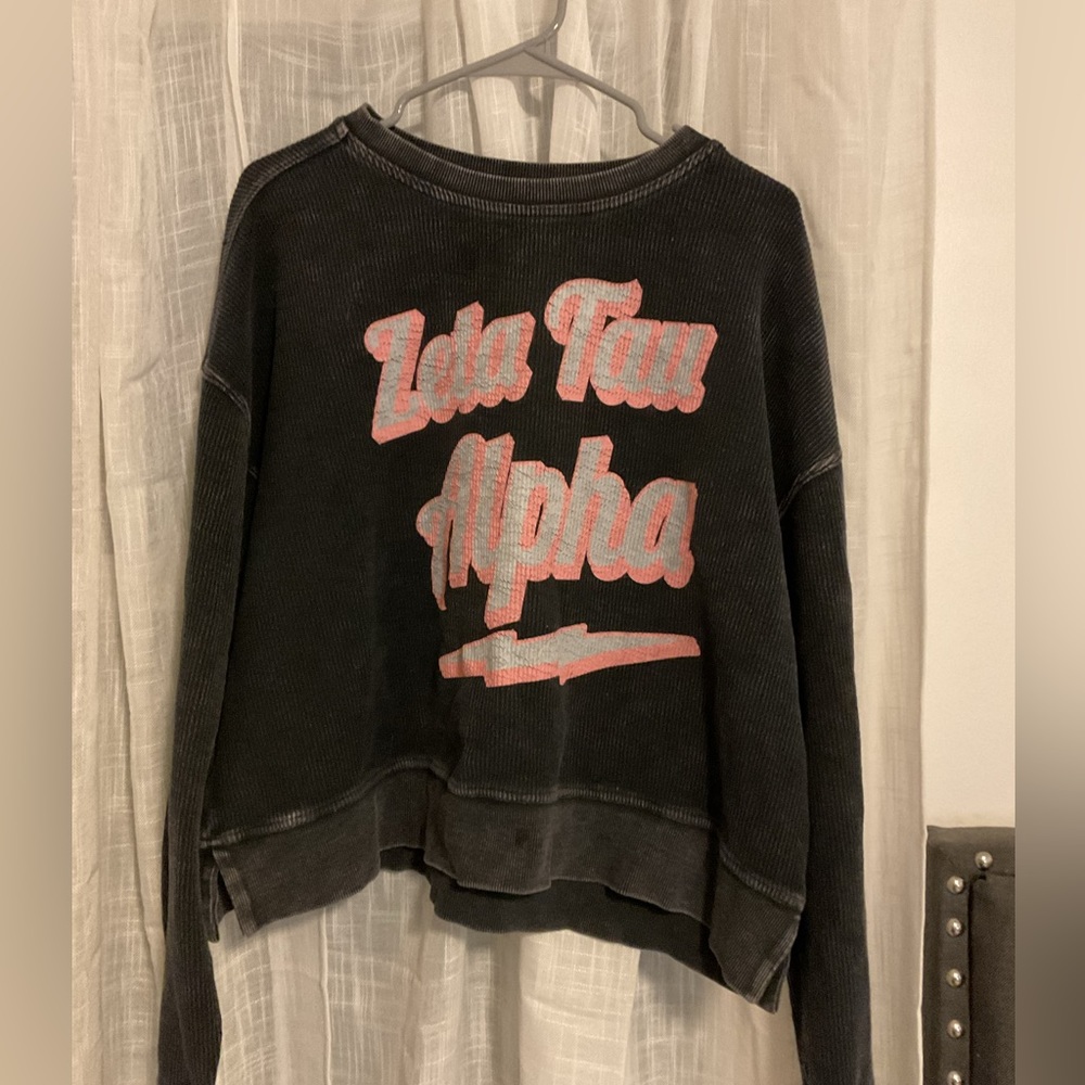 Zeta tau alpha cropped crew